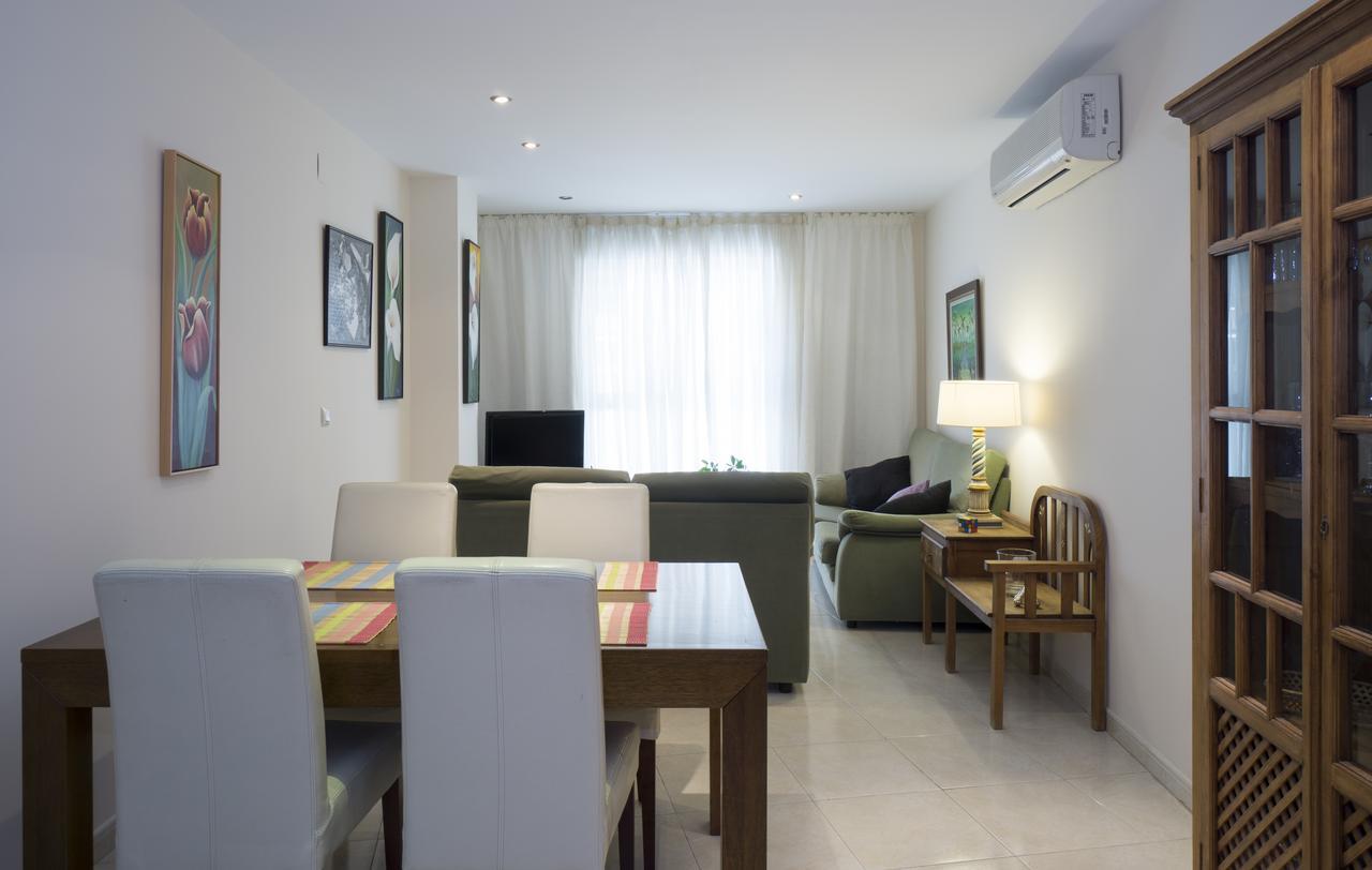 Plaza De Las Flores Apartment Malaga Exterior photo
